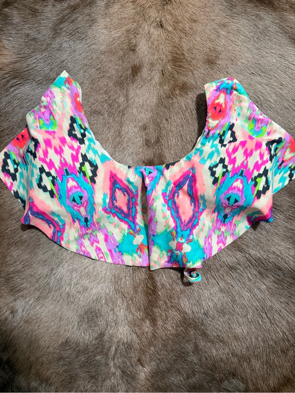 Xhilaration Multicolor Flounce/Ruffle Halter Bikini Top. Size XL.